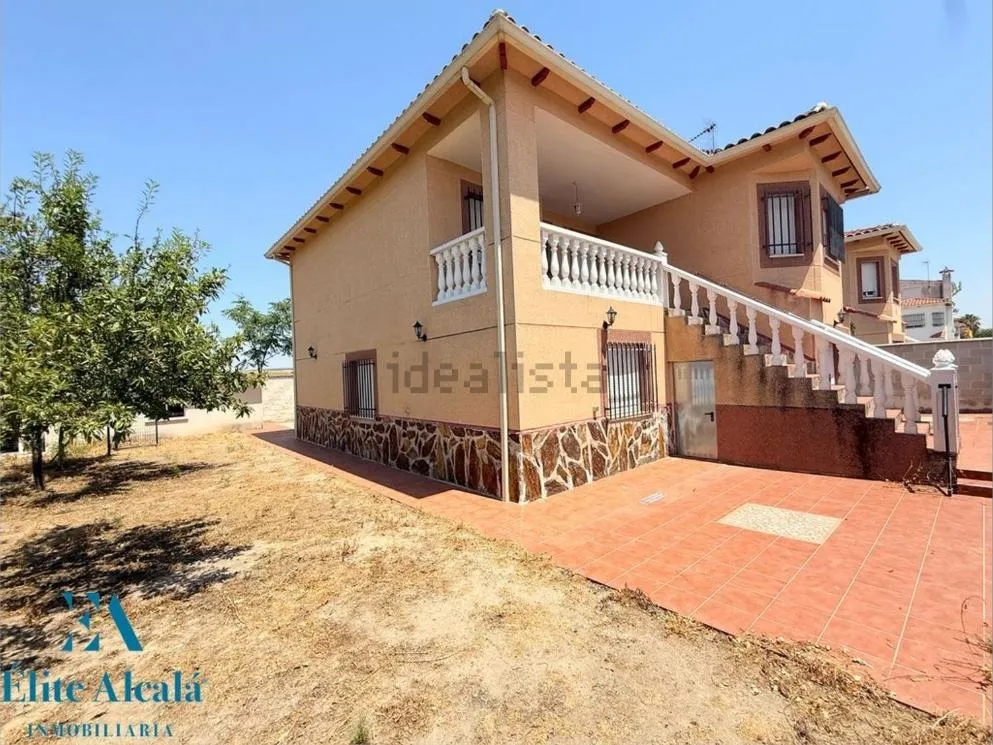 Chalet independiente en Calle Ciudad Real, Santa Olalla