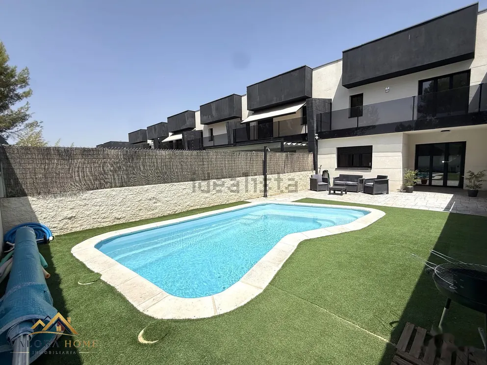 Chalet adosado en Calle de Esquilo, Restón I - Restón II, Valdemoro